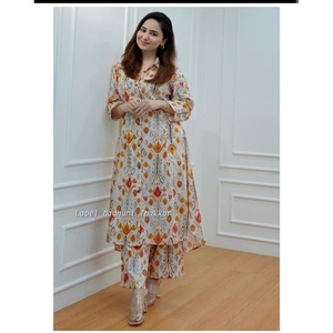 ชุดเคอร์ตาสีขาวพิมพ์ลายเรยอนแฟนซีพร้อมชุดพาลาซโซ - Product Image 1