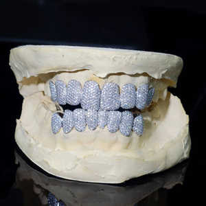 Grillz Hip Hop de Luxe Entièrement Sertis de Micro-Pavés Moissanite, Finition Personnalisée, Plaqué Rhodium, en Argent, Unisexe, Bijoux pour Dents - Product Image 1