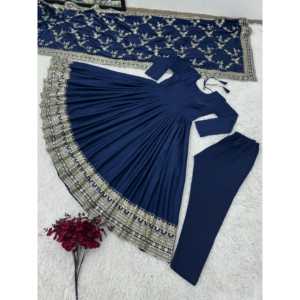 Robe de soirée de créateur bleue, entièrement brodée, avec séquence de broderie lourde, avec pantalon et dupatta pour femmes, taille 2XL - Product Image 2