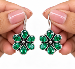 Boucles d'oreilles pendantes florales en argent oxydé |   Boucles d'oreilles pendantes multicolores en pierres précieuses |   Bijoux indiens faits à la main pour femmes, pour les fêtes | - Product Image 5