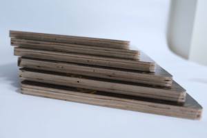 Encofrado Moderno de Primera Clase FOMEX, 12-18 mm, Eucalipto Acacia, Película Marrón/Negra de Doble Cara para Exteriores - Product Image 2