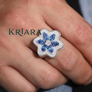Anillo de Diamantes Cultivados en Laboratorio de Plata 925 y Oro Blanco para Mujer, con Diseño de Flor de Zafiro Azul, Joyería de Lujo para Boda - Product Image 3