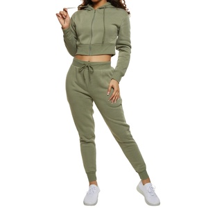 Nouvel ensemble décontracté pour femme : sweat à capuche court et short en élasthanne/polyester, style urbain uni, coupe oversize, ensemble 2 pièces pour l'été - Product Image 3