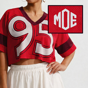 Camiseta de fútbol americano de malla corta para mujer, diseño personalizado por sublimación, cuello en V, estilo retro, hombros caídos, estilo urbano. - Product Image 1