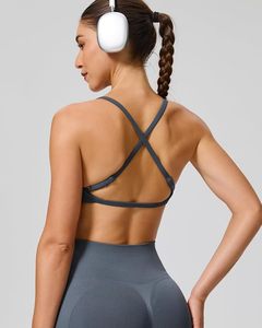 Soutien-gorge de sport pour femme, couleur unie, col en V, bretelles spaghetti, maintien moyen, respirant, séchage rapide, sans coutures, pour yoga et fitness - Product Image 4
