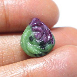 พลอยรูบี้โซไซต์แกะสลักทรงคาโบชอง พลอยรูบี้แกะสลักทำมือ ผิวเรียบ หินหลวม ขายส่ง สำหรับอัญมณีทำเครื่องประดับ - Product Image 1