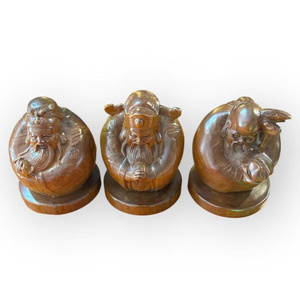 Conjunto de Esculturas de los Tres Dioses de la Fortuna Talladas a Mano en Madera de Palisandro para Decoración de Mesa de Feng Shui por Tam Viet - Product Image 1