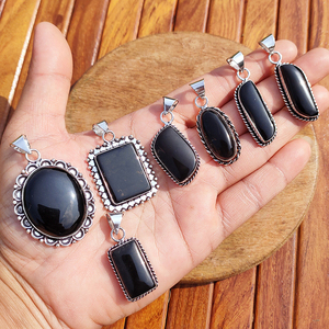 Pendentif en onyx noir naturel serti de pierres, plaqué argent, en laiton, collier en pierres précieuses, bijoux faits à la main, unisexe, cadeau de mariage bohème - Product Image 6