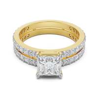 Bague de fiançailles en moissanite taille princesse avec double rangée de pierres rondes et alliance classique plaquée or à deux branches pour femme