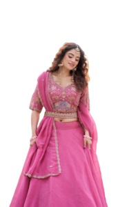 Lehenga Choli Moderno de Seda Crujiente con Lentejuelas y Bordado de Hilo, de Secado Rápido, para Bodas, Incluye Dupatta - Product Image 3
