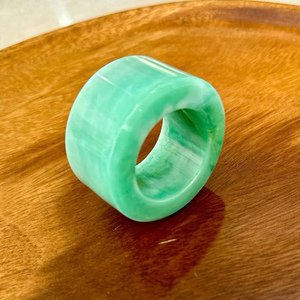 Anillo de Servilleta de Resina de Lujo, Diseño Grueso con Patrón de Mármol, para Decoración de Mesa en Bodas y Fiestas - Product Image 3