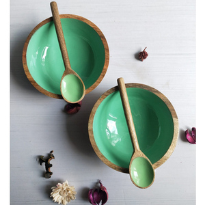 ชุดเสิร์ฟอาหารในไม้มะม่วงที่มีสีเขียวขุ่นเคลือบภายใน - Product Image 5