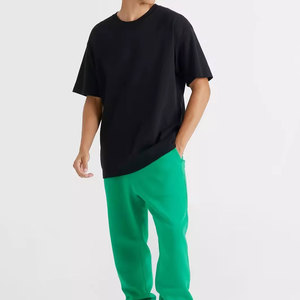 Pantalon de survêtement léger en coton et polyester pour homme avec cordon de serrage et poches pour un usage décontracté en hiver - Product Image 2