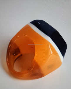 Anillo de resina de moda colorido hermoso pulido hecho a mano de la mejor calidad personalizado al por mayor para mujer hecho a mano en la India - Product Image 4