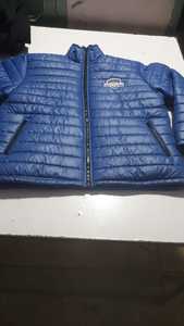 Chaqueta Acolchada Impermeable para Hombre, Diseño Moderno, Personalizada, con Cierre y Relleno - Product Image 3