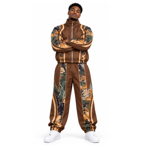 Ensemble de survêtement camouflage marron pour homme, manches longues, fermeture éclair sur le devant, décontracté, deux pièces, imprimé par sublimation, coupe classique, pour l'automne - Product Image 2