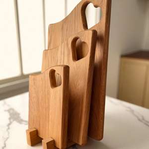 Tabla de cortar de madera maciza con acabado oscuro y asa |   Tabla de Cortar de Madera Resistente para Uso en Cocina, Hotel y Restaurante, para Exportación - Product Image 4