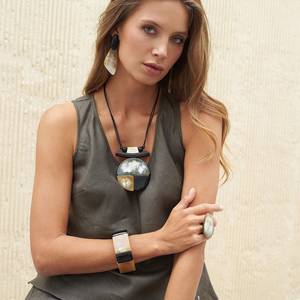 Conjunto de Joyería Geométrica con Collar, Aretes, Anillo y Brazalete, Estilo Bohemia para Mujer, con Piedras Naturales, Resina y Acrílico, Accesorios de Moda - Product Image 1