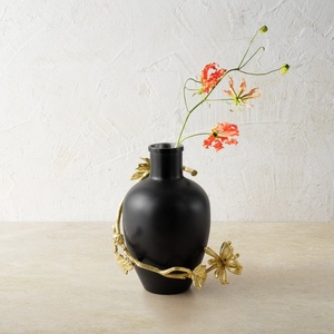 Jarrón de lujo Saleem International 2026 con diseño de granada, color plateado, de metal, con hoja de ginkgo marrón dorado - Product Image 1