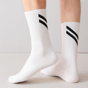Chaussettes de cyclisme unisexes antidérapantes, confortables, respirantes, absorbant la transpiration, séchage rapide, logo personnalisé, pour l'été - Product Image 2
