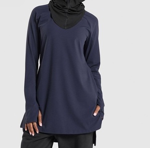 Camiseta Túnica Lisa Negra de Cuello Alto y Manga Larga, Estilo Oversize, para Yoga y Ropa Deportiva, Camisetas Modestas Alargadas - Product Image 2