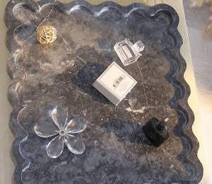 Plateau élégant en résine Art Déco pour plantes, idéal pour les mariages - Product Image 1