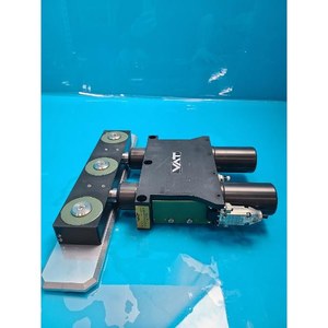 VAT 07512-UA24-AAD3 Piezas de equipos semiconductores usados como son, sin modificar - Product Image 5