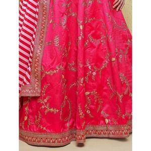 Vestido de Noche, Cautivador Lehenga Choli de Seda Bordado con Hilo Rosa para Damas de Honor - Product Image 2