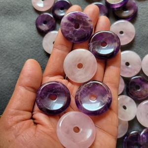 Colgantes de Donut de Cristal Natural Tallados a Mano al por Mayor, Suministros Clásicos para la Fabricación de Joyas y Regalos para Mujer, a Granel - Product Image 2