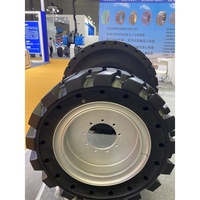 Roue à pneu plein pour nacelle élévatrice 385/65-24 avec jantes, pneu pour engin de construction 36x14-20 33x12-20 250-15