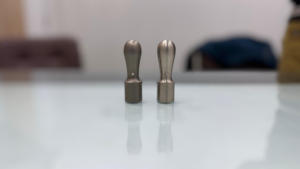 Tampon encreur traditionnel de sceau d'entreprise artificiel en résine de couleur personnalisée pour un usage personnel et légal. - Product Image 5