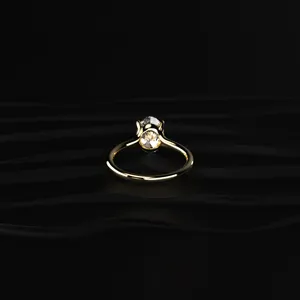 2CT VVS-VS Clarity IGI Certified Oval Solitaire Diamond <b>Ring</b> Special for New Bride From <b>Indian</b> Supplier & Manufacturer - Product Image 4