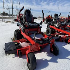 Tractor cortacésped comercial Gravely, equipo a gasolina con plataforma para operador, diseñado para fiabilidad y productividad - Product Image 1