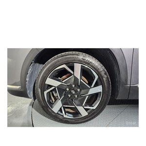 Hyundai Santa Fe 2.5T 2WD Gasolina 2022, 45,422 km, Asientos de Cuero, Cámara Trasera, Volante a la Izquierda - Product Image 5