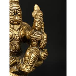 Sculpture en laiton de 4 pouces faite à la main de Lord Narasimha avec son Shakti fabriqué en Inde pour les cadeaux - Product Image 1