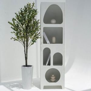 Étagère peinte en blanc Vandana Merino Solace, design de meuble de rangement en bois moderne et minimaliste - Product Image 1