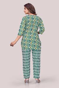 ชุดเซ็ตเสื้อผ้าผู้หญิงลายดอกไม้สีเขียวระบายอากาศได้ดี พรีเมียม 2 ชิ้น ชุดลำลอง คอทรงกลม เนื้อผ้านุ่ม ชุดวอร์มเข้าชุดกัน - Product Image 5