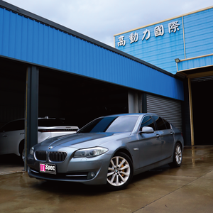 Kit de frenos ranurados de 355 mm con pinza de 6 pistones D1SPEC RZ de Taiwán para BMW 520d F10 G30 Audi A6 Mercedes Benz E220d Lexus ES - Product Image 2