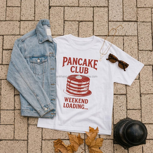 T-shirt blanc imprimé Pancake Club Weekend Loading, unisexe, décontracté, col rond, manches courtes, tissu jersey 100% coton - Product Image 1