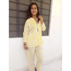 Conjunto de Pijama de Verano para Mujer, Estampado Floral, Cuello en V, Manga Larga, Algodón Estampado a Mano, Transpirable y Cómodo - Product Image 2