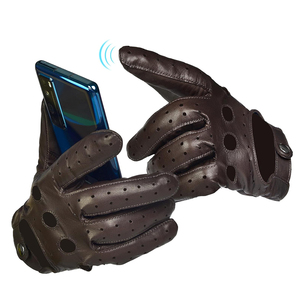Gants de conduite en cuir de chèvre de qualité supérieure, couleur noire, compatibles écran tactile, respirants, avec service OEM - Product Image 4