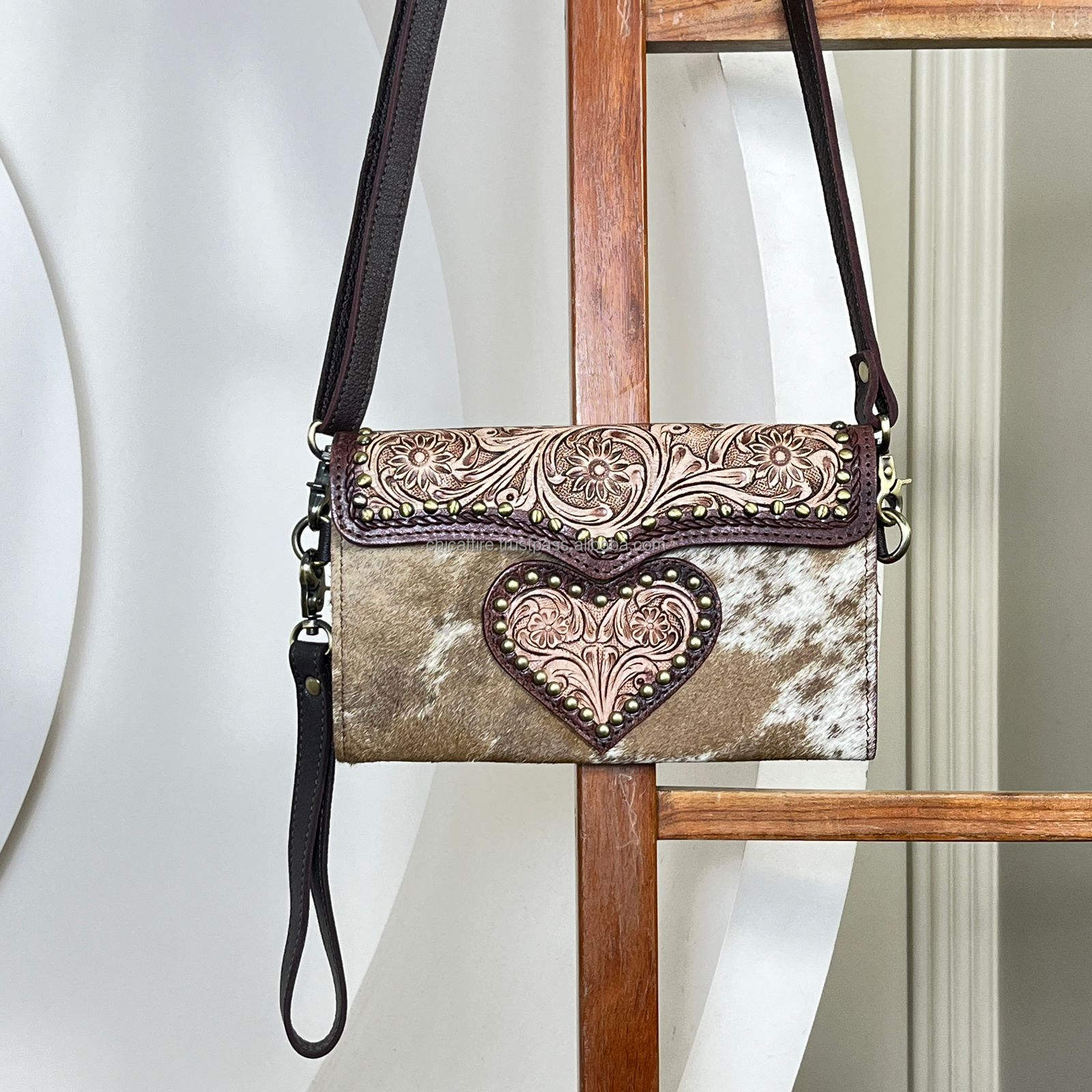 สีน้ำตาล