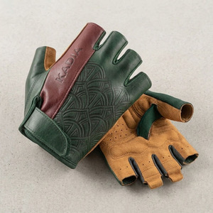 Guantes de Cuero KADIA de Medio Dedo para Hombre y Mujer, Estilo Premium Acolchado y Grabado, Guantes de Conducción con Palma Acolchada en Color Personalizado - Product Image 3