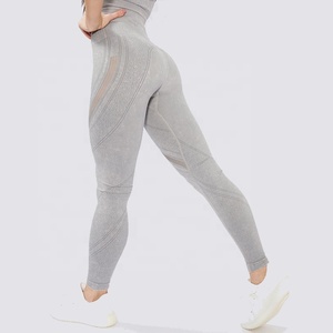 Ensemble de sport et yoga sans couture pour femmes : Leggings taille haute de haute qualité pour le fitness et le yoga - Product Image 3