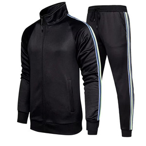 Améliorez votre performance avec notre ensemble de survêtement deux pièces haut de gamme. Respirant, à manches longues et de haute qualité – conçu selon les standards d'élite - Product Image 1