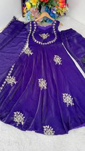 ชุดเดรส Anarkali สำหรับงานเลี้ยงสุดหรู พร้อมแขนเสื้อปักลายและกางเกง Palazzo ทรงบานเต็มตัว - Product Image 4