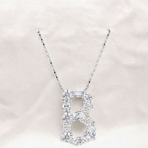 Collier pendentif lettre en argent 925 et moissanite, plaqué rhodium, avec breloque initiale et chaîne à maillons, idéal pour cadeau, mariage ou fête - Product Image 2