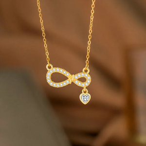 Collier avec chiffres dorés pour la Saint-Valentin, au design élégant, parfait pour offrir en cadeau - Product Image 2