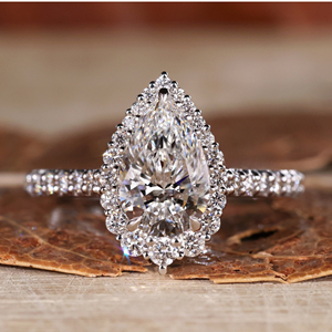 Anillo de Compromiso de Moissanita con Halo de Perlas, Anillo Nupcial de Plata con Diamantes, Anillo de Promesa de Aniversario Clásico y Elegante para Mujer - Product Image 1