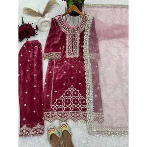 Robe de soirée de créateur avec haut-Dupatta et bas de séquence de broderie lourde - Product Image 1